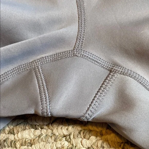 Ivory Ella Gray Women’s Leggings size M - Picture 5 of 7